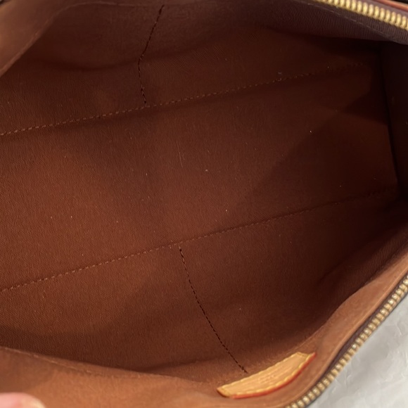 Louis Vuitton Popincourt Long crossbody bag - Picture 11 of 16